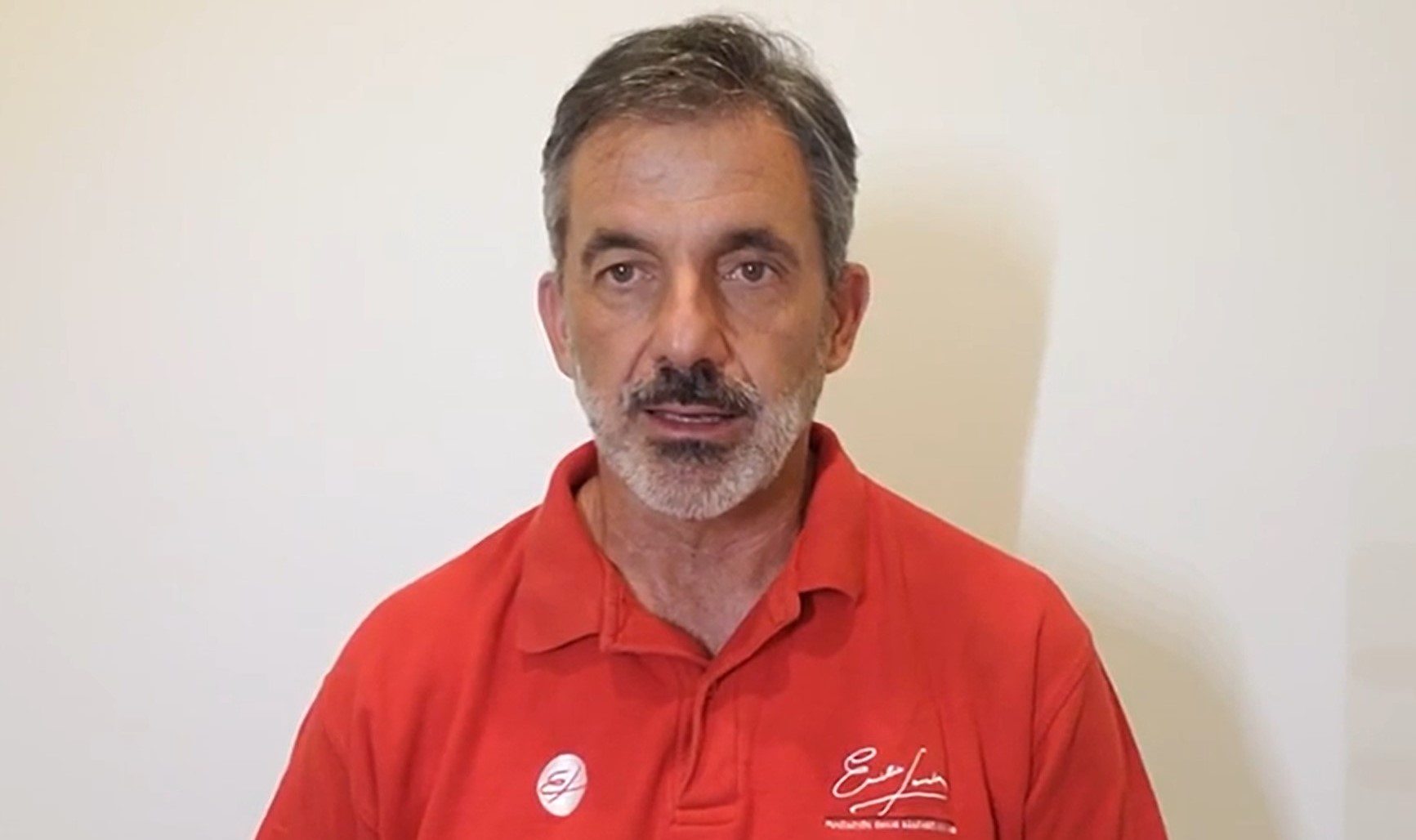 Image for Emilio Sánchez Vicario, Presidente de Honor de la FESV, se suma a la campaña de crowfunding para la realización y compra de material sanitario del Club Santa Clara (Sevilla).